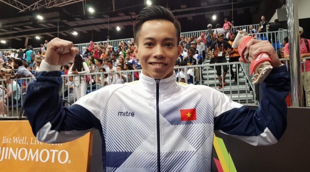 Hot boy Lê Thanh Tùng: Lên đỉnh SEA Games nhờ xe bánh mì của mẹ