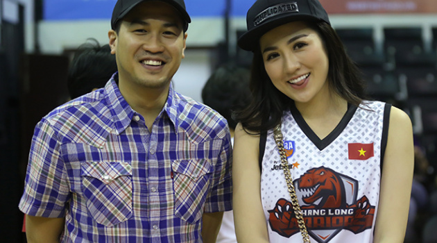 Á hậu Tú Anh cùng em chồng Tăng Thanh Hà tiếp lửa cho TL Warriors đối đầu Saigon Heat