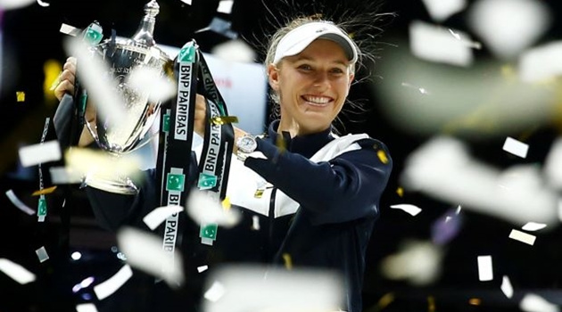 Chùm ảnh: Khoảnh khắc đăng quang ấn tượng của Wozniacki ở WTA Finals