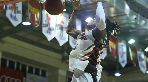 Quái vật Jaywuan Hill lại khiến Saigon Heat ôm hận