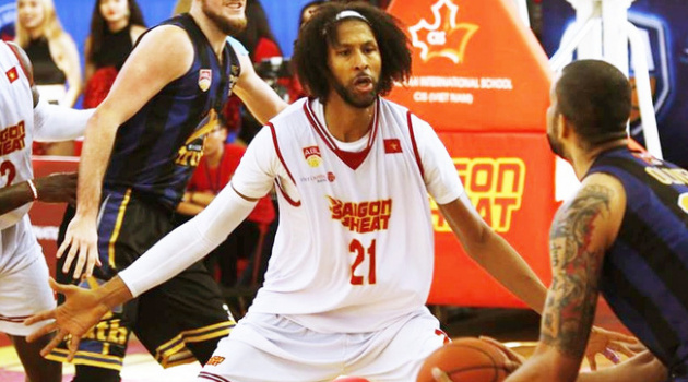 CHÍNH THỨC: Singapore Slingers chiêu mộ thành công cựu big man Saigon Heat