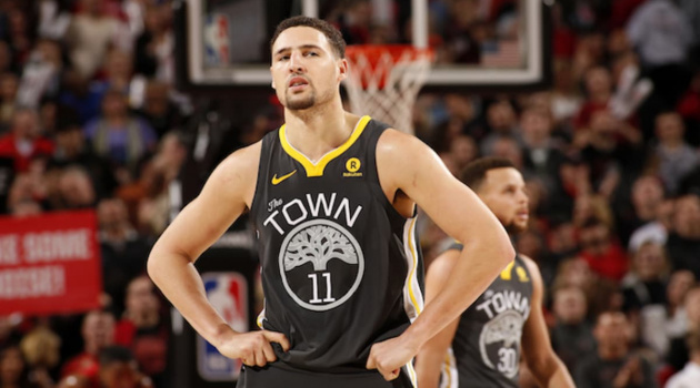 NBA 2017-18, Golden State Warriors 125-111 New York Knicks: “Lò nướng” Klay Thompson xơi tái đối thủ