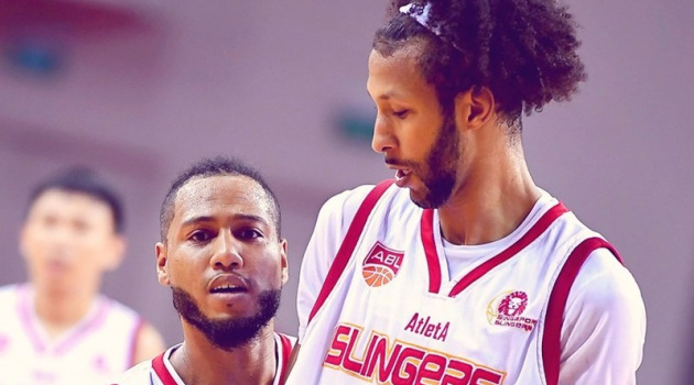 Saigon Heat 77-97 Singapore Slingers: Gục ngã dưới tay người cũ Charles