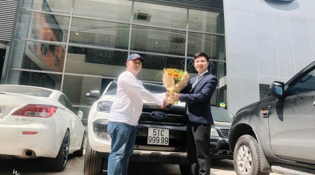 Cận cảnh bán tải Ford Ranger biển ngũ quý 9 của tay chơi xe đình đám Sài Gòn