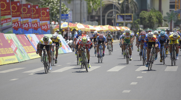 Chặng 2 giải xe đạp truyền hình Bình Dương 2018: Thay đổi áo vàng sau chặng đua dài