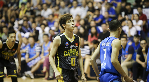 Hoàng Ca: Ngày trở về đầy cảm xúc của người con xa xứ