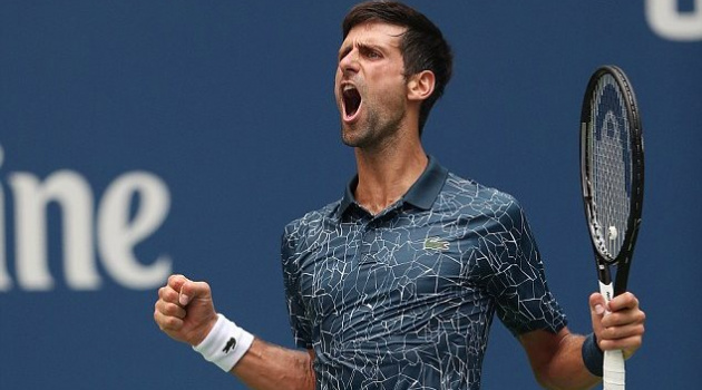 Nối gót Federer, Djokovic thẳng tiến vào vòng 3 US Open