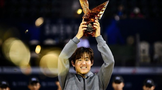 Tay vợt Nhật Bản bất ngờ vô địch Shenzhen Open