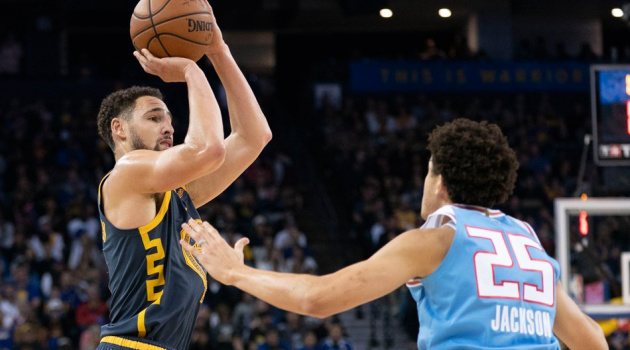 Klay Thompson giữ chân Sacramento Kings, Golden State Warriors dành chiến thắng đầy kịch tính
