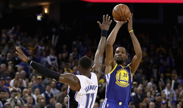 Dẫn trước Golden State Warriors 18 điểm, không là gì với Kevin Durant