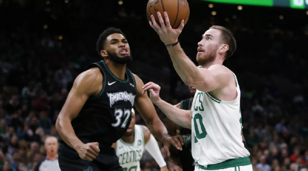 Irving vắng mặt, nhưng Celtics đã có Gordon để đè bẹp Bầy sói