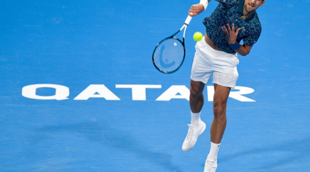 Djokovic ngược dòng vào bán kết Qatar Open
