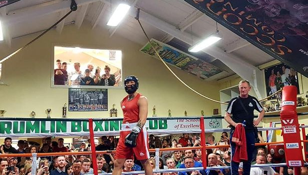 Conor McGregor trở lại sàn… Boxing nghiệp dư