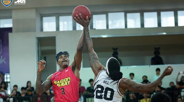 Thăng hoa trong tấn công, Saigon Heat giành chiến thắng cách biệt 34 điểm