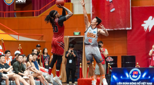 Thị uy sức mạnh, Thang Long Warriors đè bẹp Danang Dragons