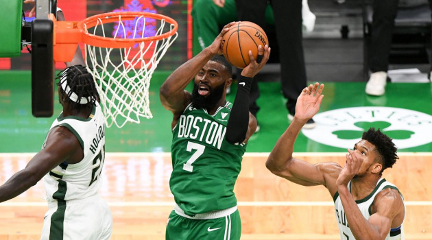 Lịch thi đấu NBA 25/3: Celtics chạm trán kỳ phùng, miền Tây ganh đua hấp dẫn