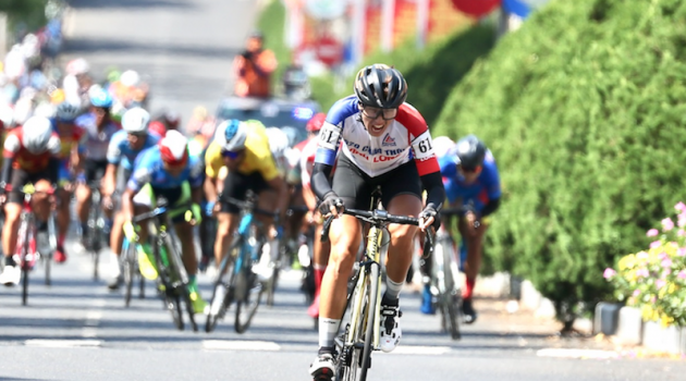 Chặng 21 giải xe đạp Cúp truyền hình TPHCM 2021: Nguyễn Minh Thiện mang chiến thắng chặng đầu tiên cho Êkip Vĩnh Long