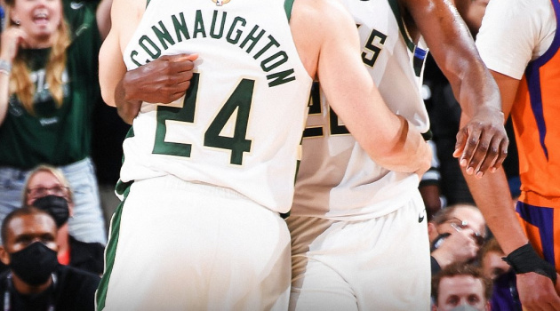 Kết quả NBA 15/7: Booker - Middleton tranh tài, Bucks có trận đấu nghẹt thở với Suns