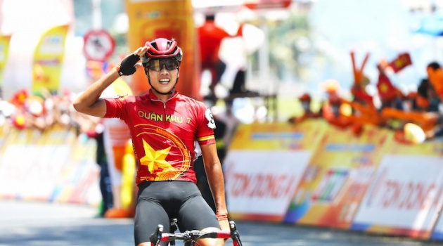 Chặng 18 cuộc đua xe đạp Cúp truyền hình TP.HCM: Êkip áo lính giành chiến thắng đầu tiên