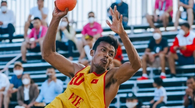 Bóng ném bãi biển Việt Nam thắng kịch tính Thái Lan