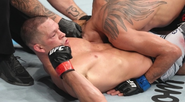 Diaz thắng khóa siết ở trận chia tay UFC