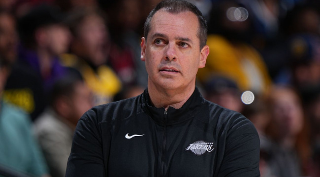Chính thức! Lakers chia tay HLV Frank Vogel