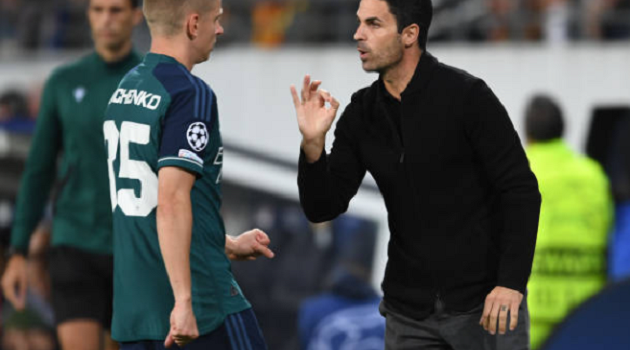 Arteta nóng mặt ra đường pitch chỉ đạo Zinchenko