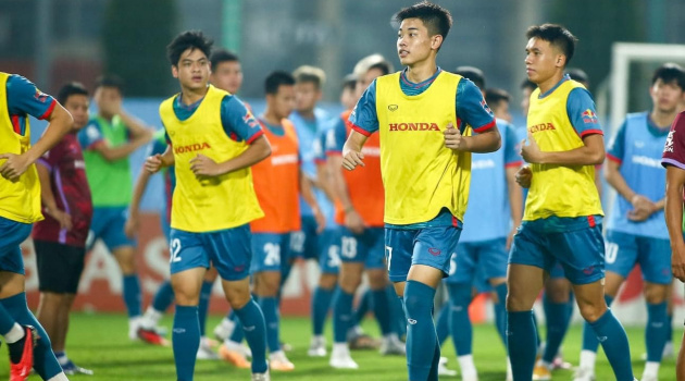 Cánh chim lạ tuyển Việt Nam đề ra mục tiêu với HLV Troussier