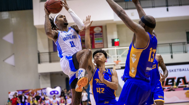 Chùm ảnh: Hanoi Buffaloes ghi hơn 100 điểm, 'gieo sầu' cho HCM Wings
