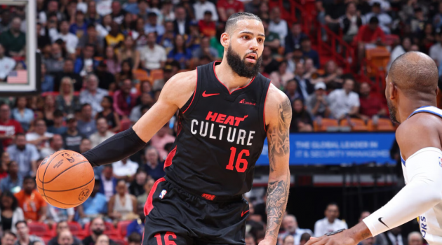 76ers đón thêm tân binh, Chris Paul rời Golden State