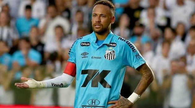 Neymar nhận thẻ đỏ gây tranh cãi trong trận thua Santos gây lo ngại chia tay