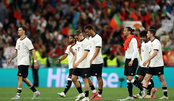 Đức hụt thắng vì vấn đề hàng công trong trận thua Bồ Đào Nha