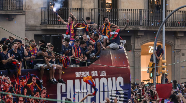Top cầu thủ thầm lặng góp công lớn vào mùa giải ăn ba của Barcelona