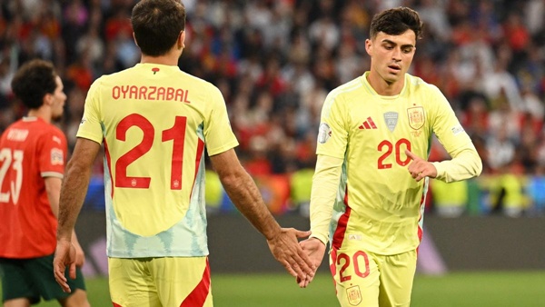 Pedri tỏa sáng rực rỡ dù Tây Ban Nha ngậm ngùi mất cúp Nations League