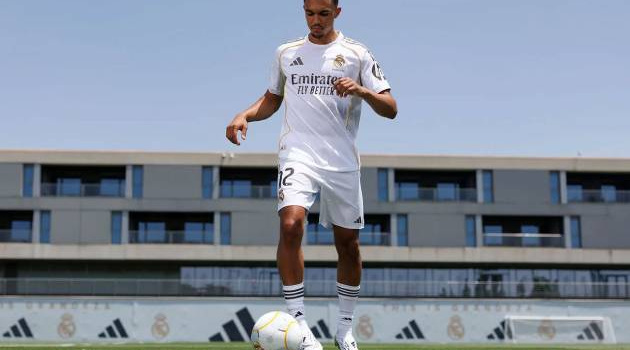 Trent Alexander-Arnold chính thức ra mắt Real Madrid gây sự chú ý lớn