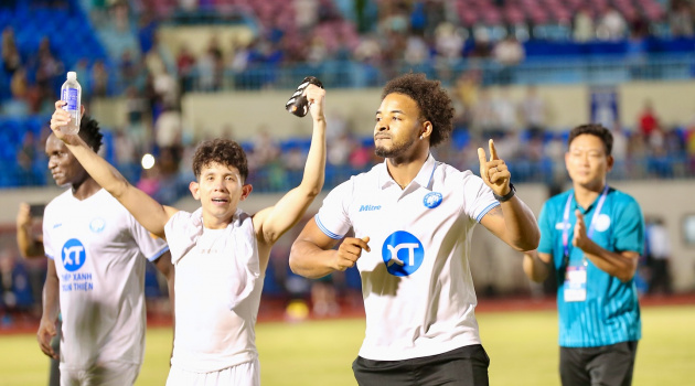 Nam Định bảo vệ thành công ngôi vô địch V.League 2024/25