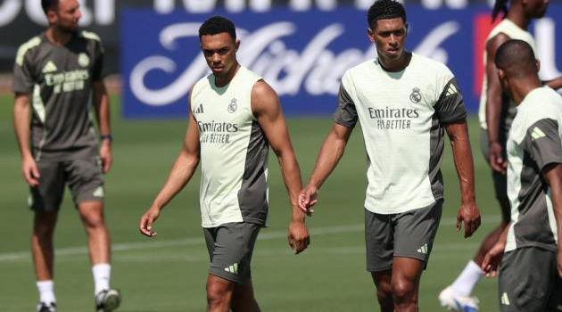 Alexander-Arnold được Alonso yêu cầu cải thiện phòng ngự tại Real Madrid