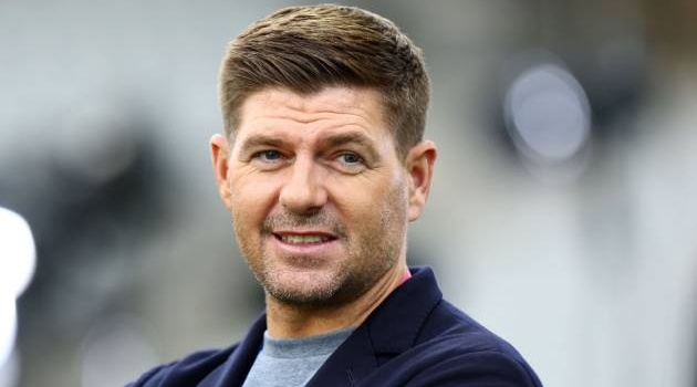 Gerrard chọn Roy Keane là đồng đội phù hợp nhất trong ba tiền vệ huyền thoại