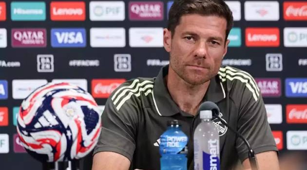 Alonso tránh đề cập đến màn cạnh tranh vị trí giữa Garcia và Mbappe.