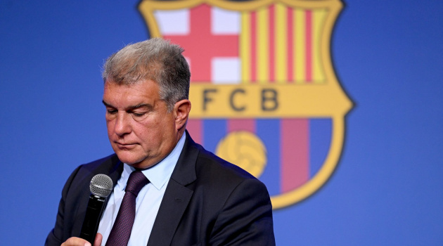 Barcelona bị UEFA phạt 60 triệu euro gây sức ép tài chính lớn