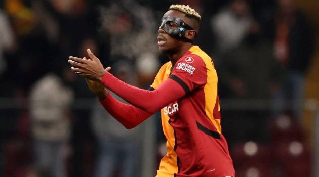  Galatasaray kiên quyết từ chối điều khoản mới của Napoli với Osimhen