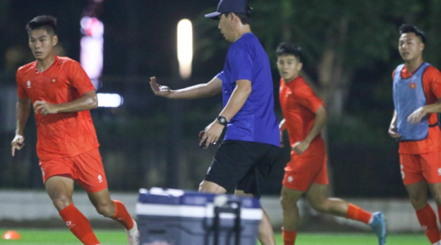 U23 Việt Nam khởi động nhẹ tại Jakarta, hướng đến bảo vệ ngôi vô địch