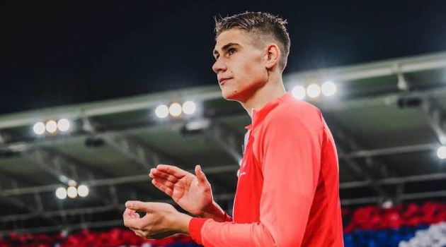 Man United chốt phí 7 triệu bảng cho hậu vệ trẻ Eivind Helland