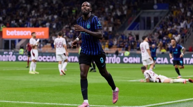 Chivu ra mắt hoàn hảo, Inter Milan vùi dập Torino bằng chiến thắng 5 sao tại San Siro