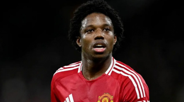 Elche có thể mượn Tyrell Malacia từ Manchester United