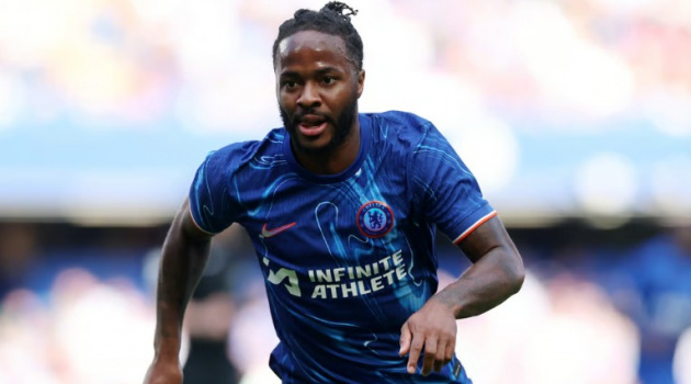 Sterling từ chối rời Chelsea, chờ cơ hội mới tại London