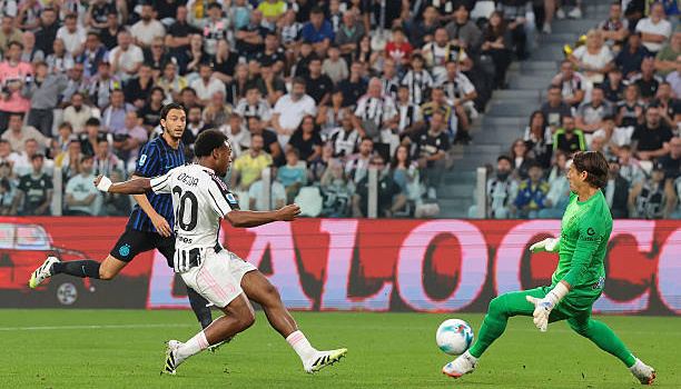 Sommer chịu trách nhiệm trong thất bại của Inter Milan trước Juventus