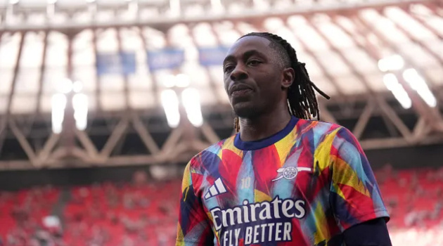 Arsenal thắng trận ra quân, Eze bị chê vì màn trình diễn nhạt nhòa