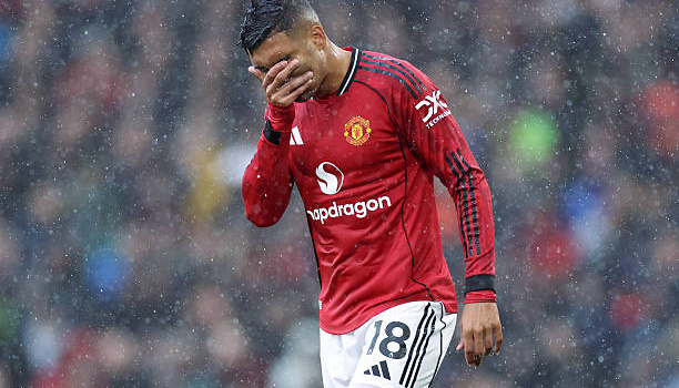 Ruben Amorim bảo vệ Casemiro sau thẻ đỏ trong chiến thắng trước Chelsea