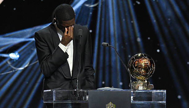 Dembele giành Quả bóng vàng trong khi PSG trải qua thất bại tại Velodrome